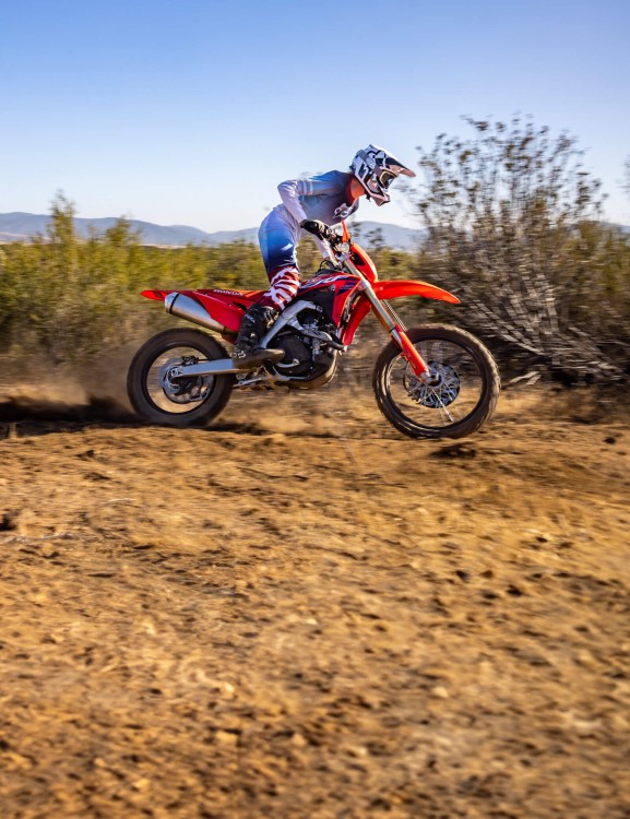 crf450x-product-page-hero-mobile-1600x2080