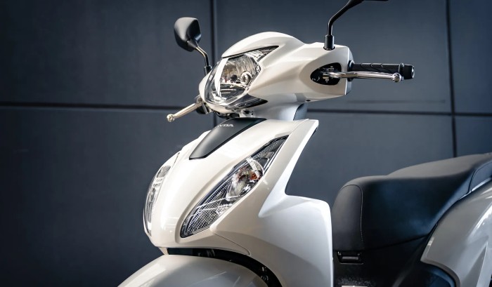 Two-Tiered Headlight Two-Tiered Headlight