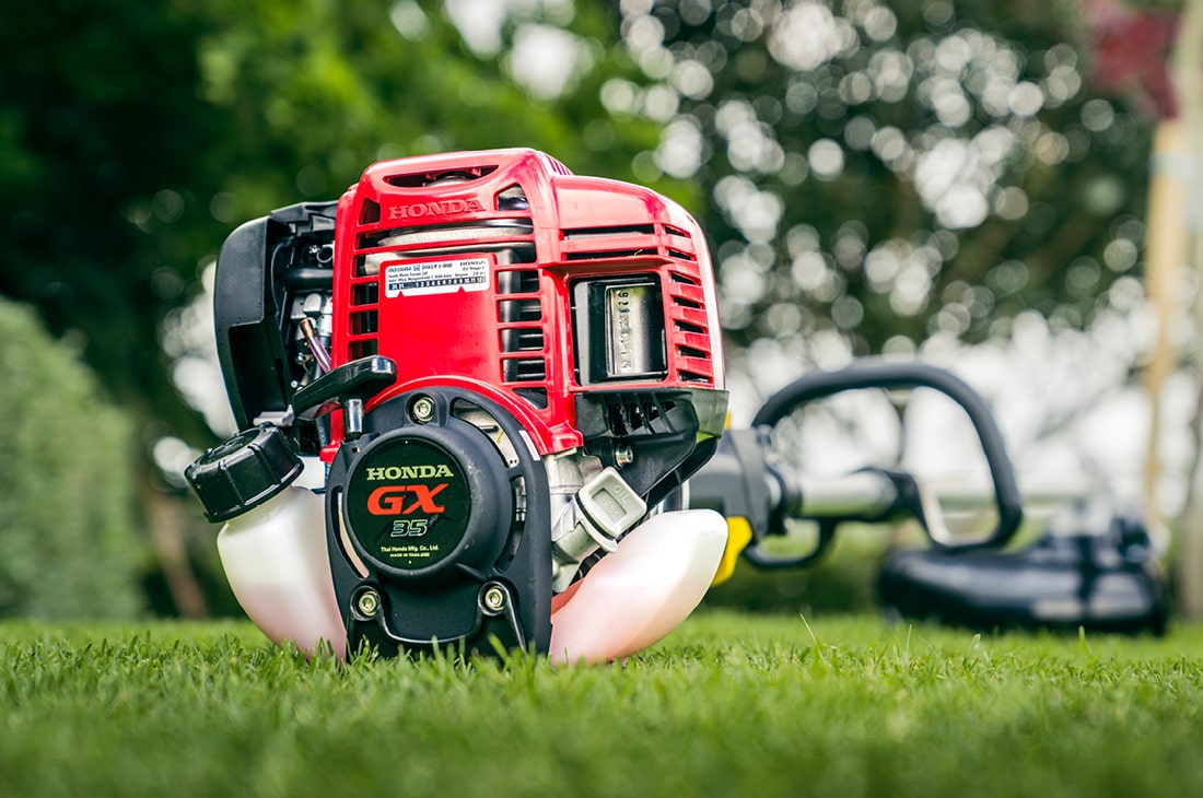 Brush_Cutters_Learn_More_Page_Grid_IMG3_GX35_1100_x_730