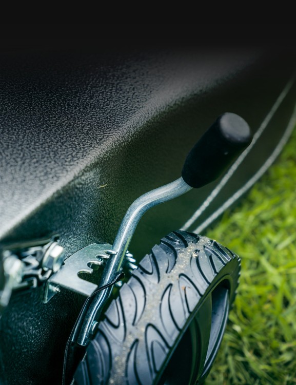 10 position cutting height adjustment